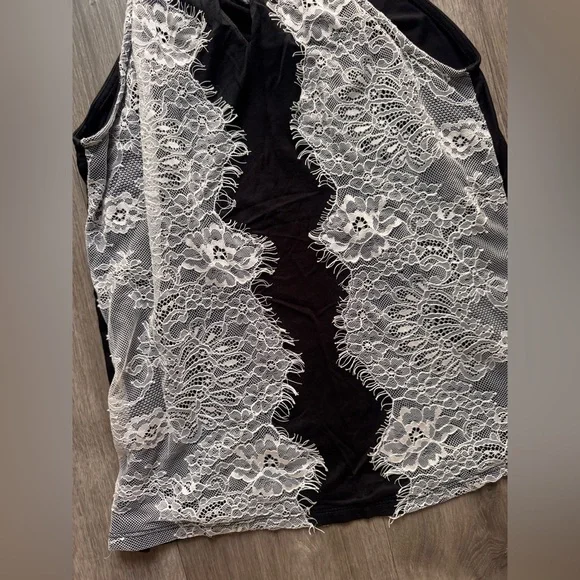 Cable & Gauge Black and White Lace Halter Top - Picture 2 of 7